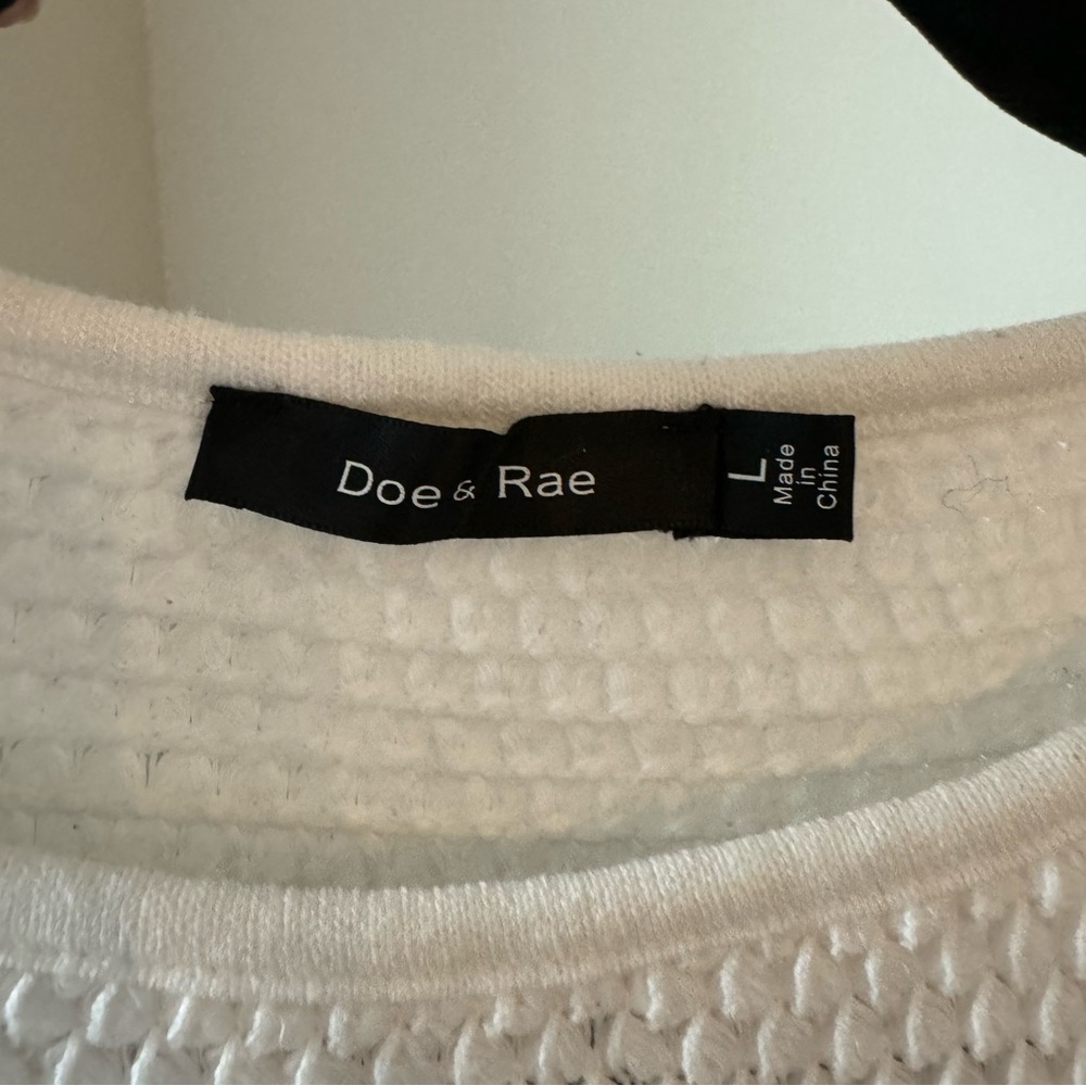 Doe + Rae White top - Picture 7 of 7